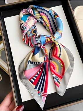 Multicolor Geometric Neck Scarf - Elegant Women's Accessory